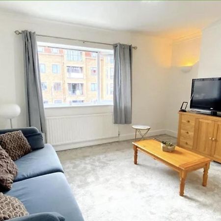 4 Bedroom Property Which Sleeps 8 Very Close To The Harry Potter Studio And Watford Junction Zewnętrze zdjęcie